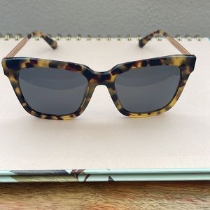 EUC Diff Eyewear Bella Polarized Sunglasses